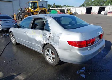 2005 Honda Accord 2.4 Ex z USA, uszkodzony, nr VIN 1HGCM56745A061826